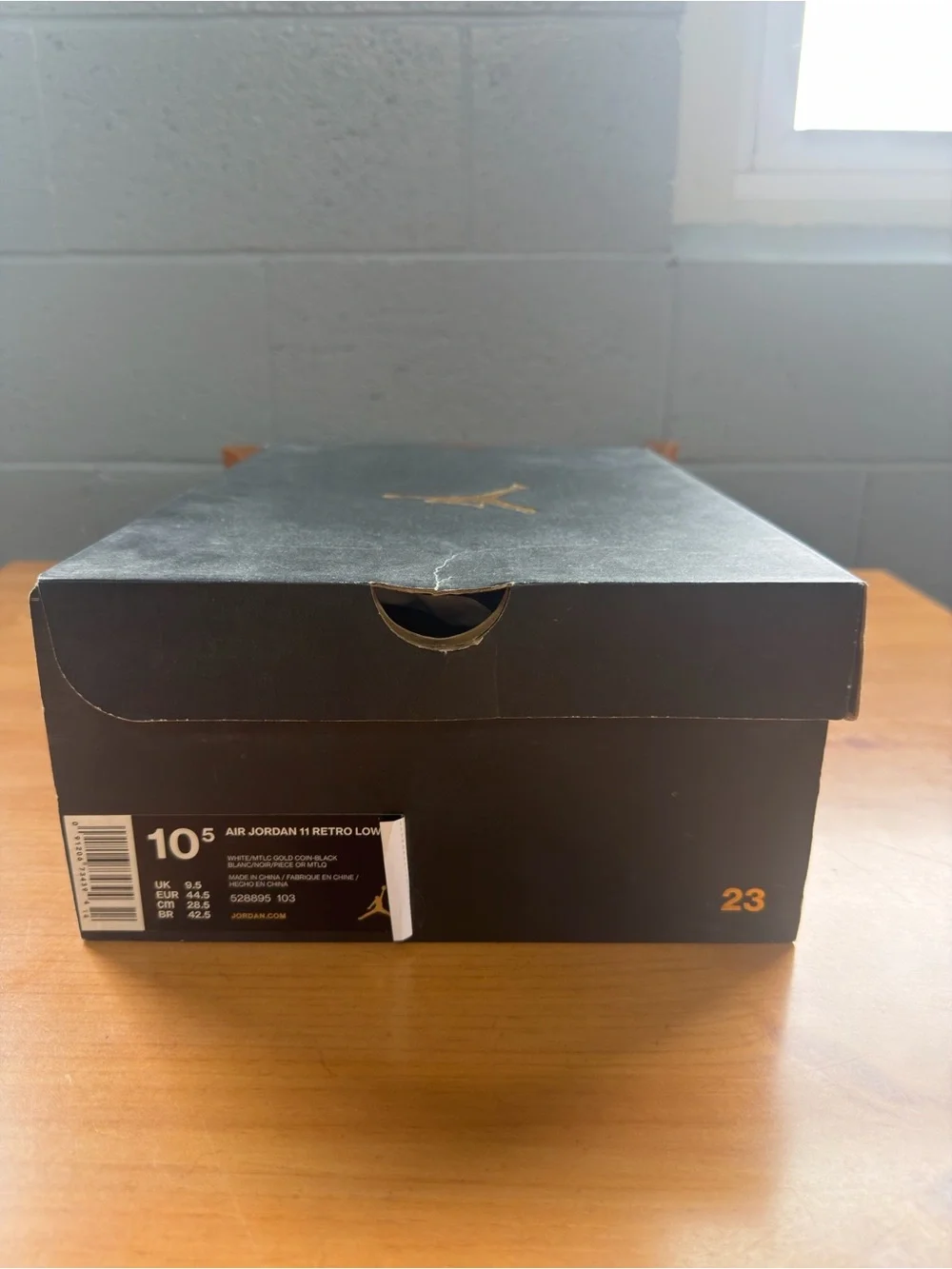 Jordan Air Jordan 11 Retro Low Closing Ceremony White/Gold/Black 2016
